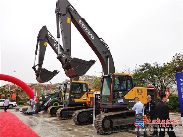 智联平潭 绿绘发展——第五届工程机械设备展览会暨隧道产业发展论坛盛大开幕，聚焦隧道施工专用机械销售新机遇